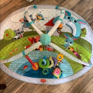 Tiny love baby meadow play mat- interactive